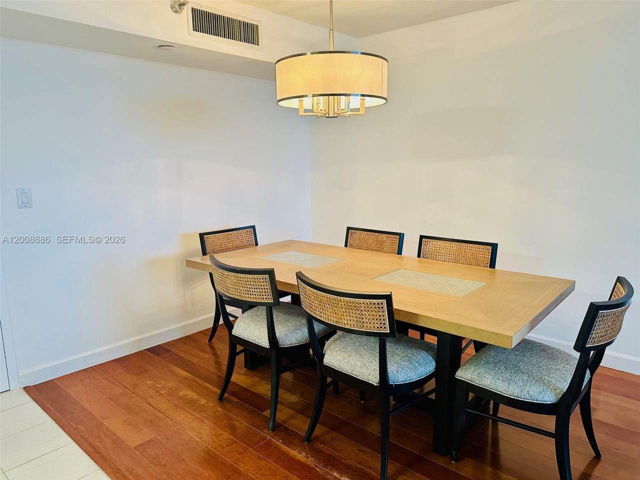 https://bt-photos.global.ssl.fastly.net/miami/1280_boomver_1_A12008686-2.jpg