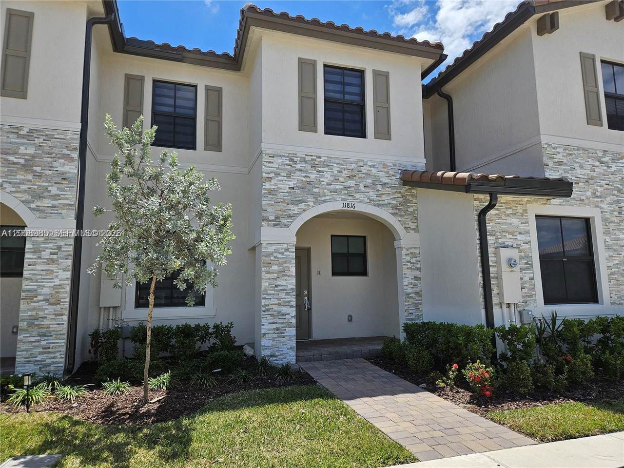 https://bt-photos.global.ssl.fastly.net/miami/1280_boomver_1_A12008985-2.jpg