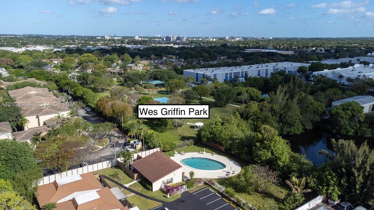 https://bt-photos.global.ssl.fastly.net/miami/1280_boomver_1_A12008988-2.jpg
