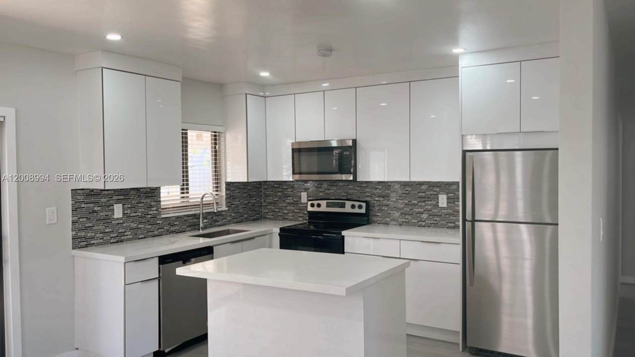 https://bt-photos.global.ssl.fastly.net/miami/orig_boomver_1_A12008994-2.jpg