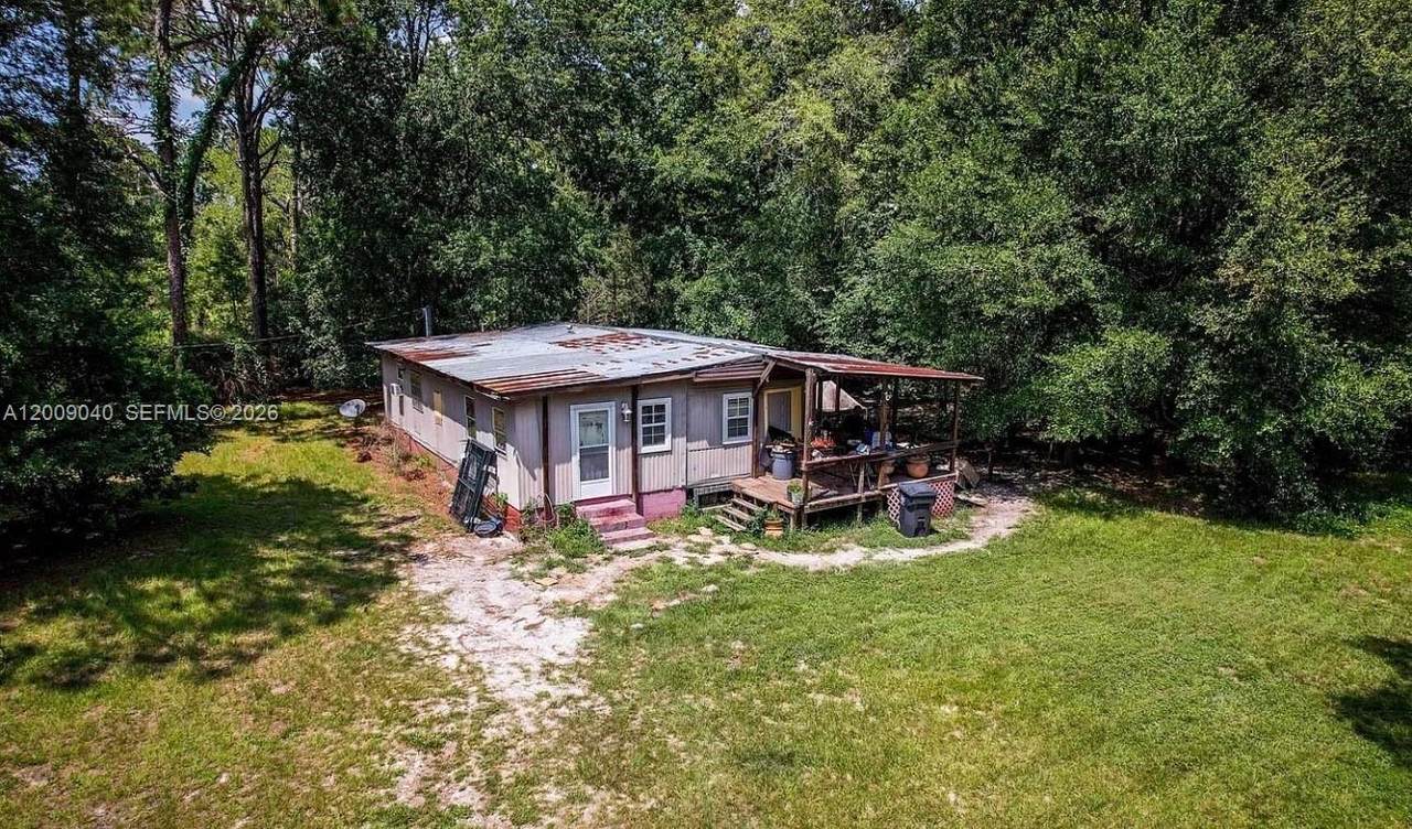 7294 Vineyard Drive - Photo 1