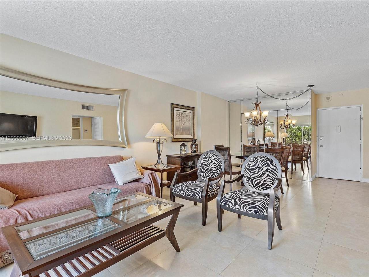https://bt-photos.global.ssl.fastly.net/miami/1280_boomver_1_A12009097-2.jpg