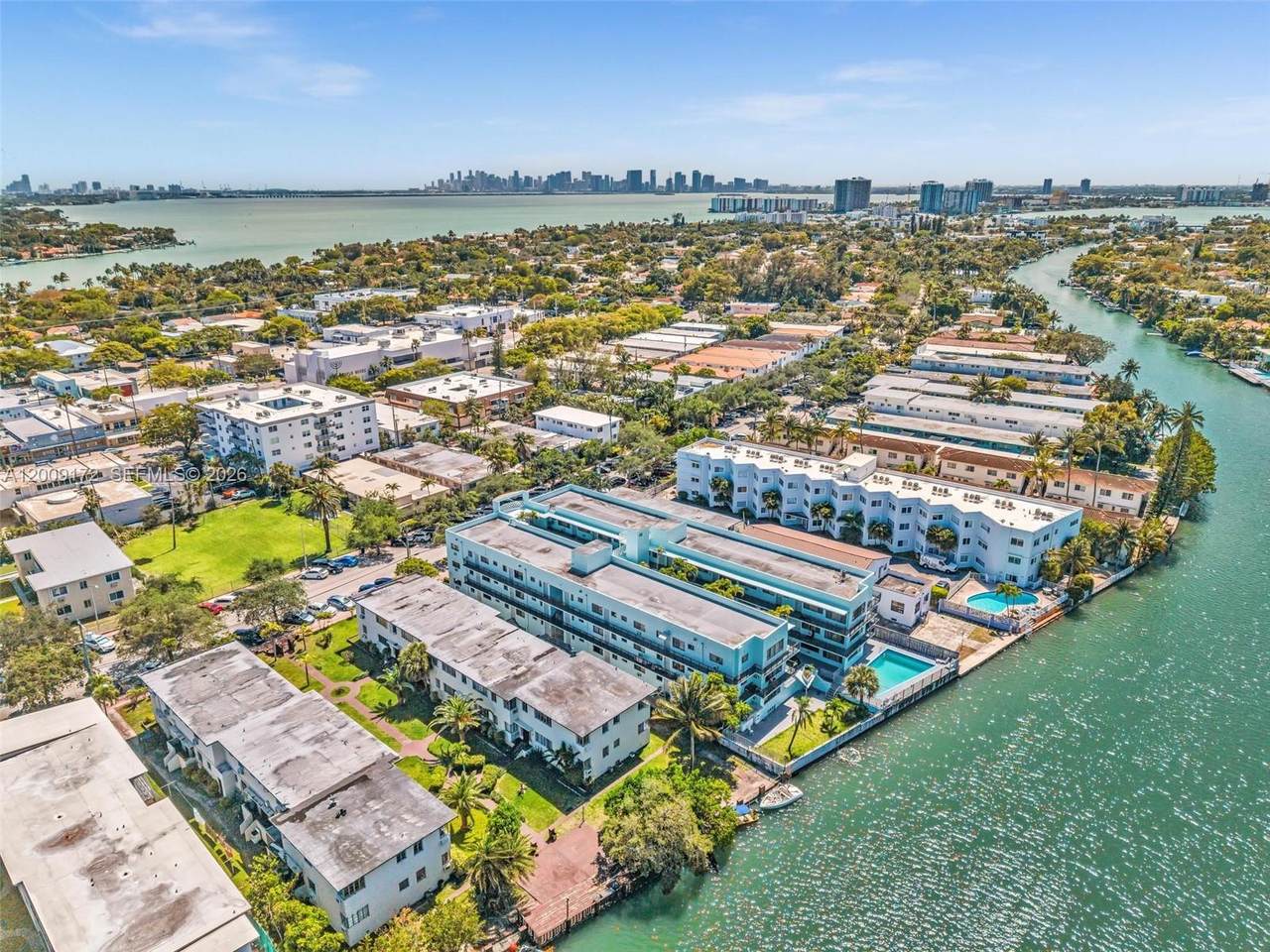 https://bt-photos.global.ssl.fastly.net/miami/1280_boomver_1_A12009172-2.jpg
