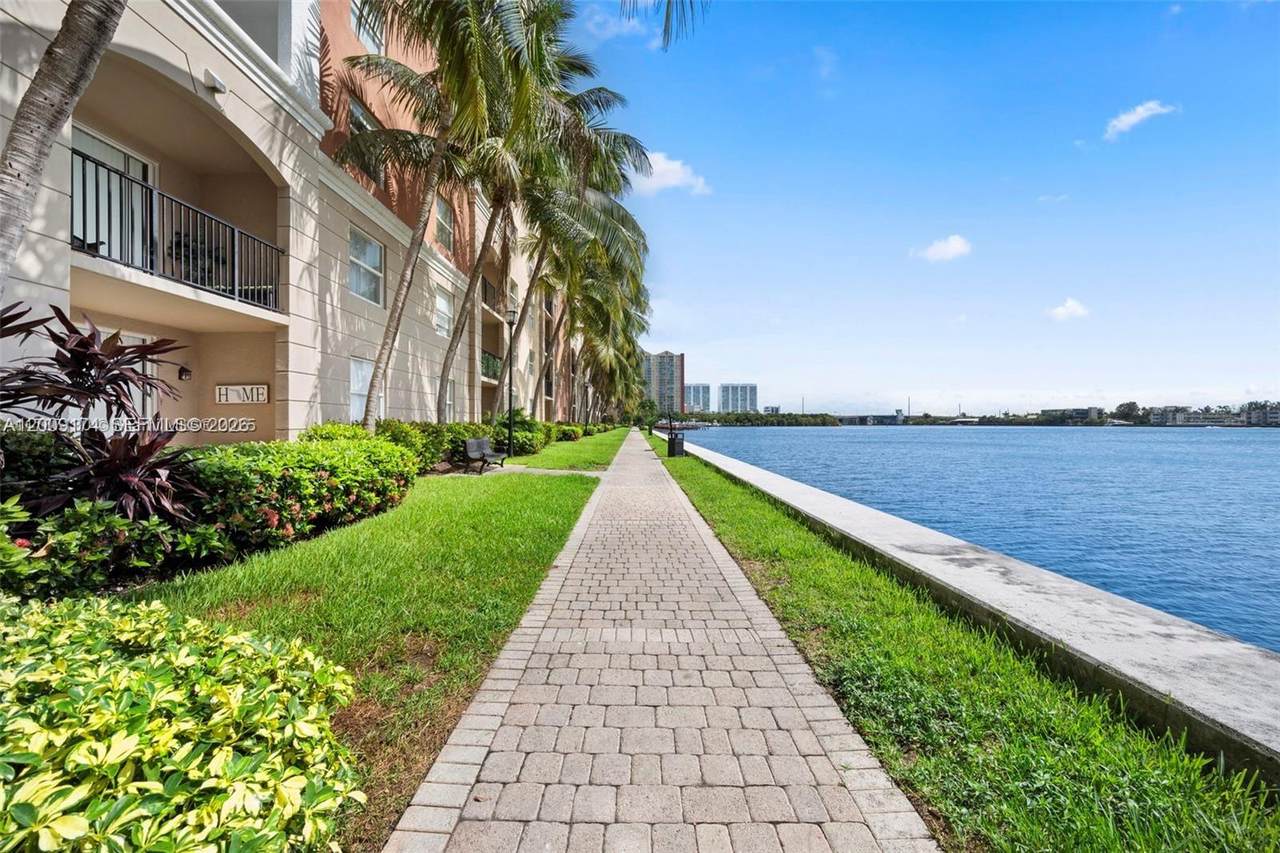 https://bt-photos.global.ssl.fastly.net/miami/1280_boomver_1_A12009174-2.jpg