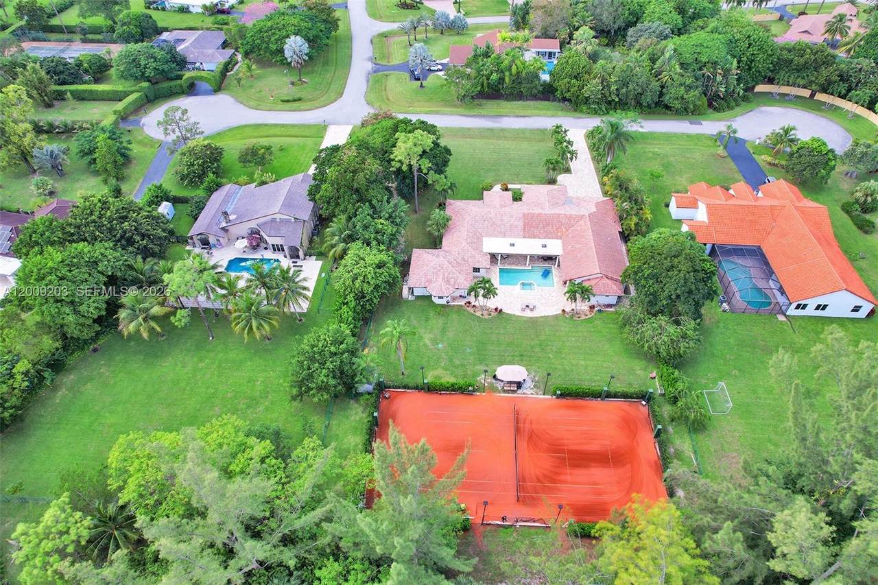 https://bt-photos.global.ssl.fastly.net/miami/1280_boomver_1_A12009203-2.jpg