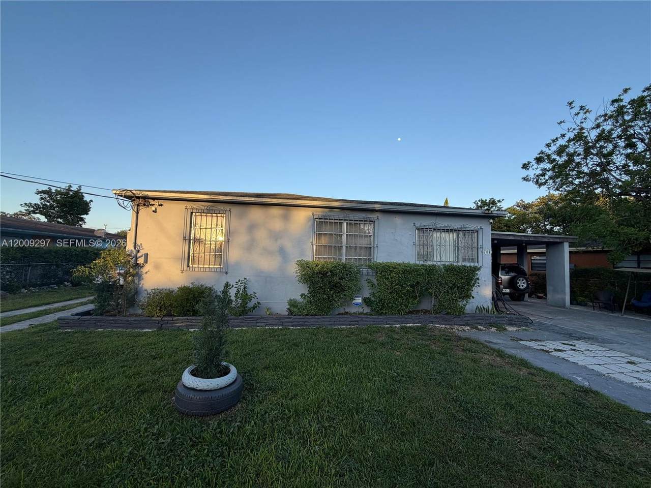 6741 6th Ct - Photo 1