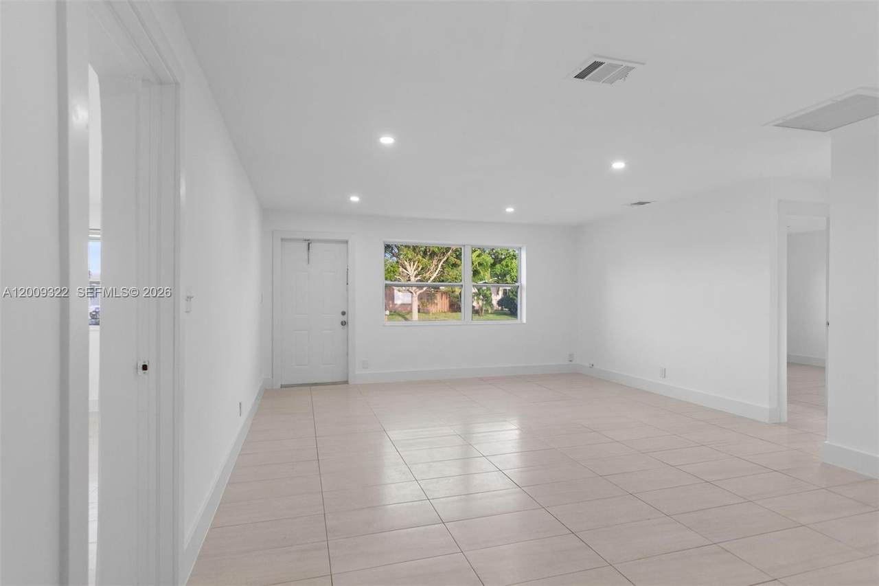 https://bt-photos.global.ssl.fastly.net/miami/1280_boomver_1_A12009322-2.jpg