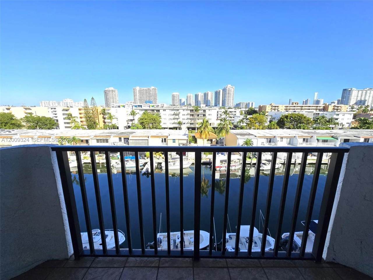 https://bt-photos.global.ssl.fastly.net/miami/1280_boomver_1_A12009324-2.jpg