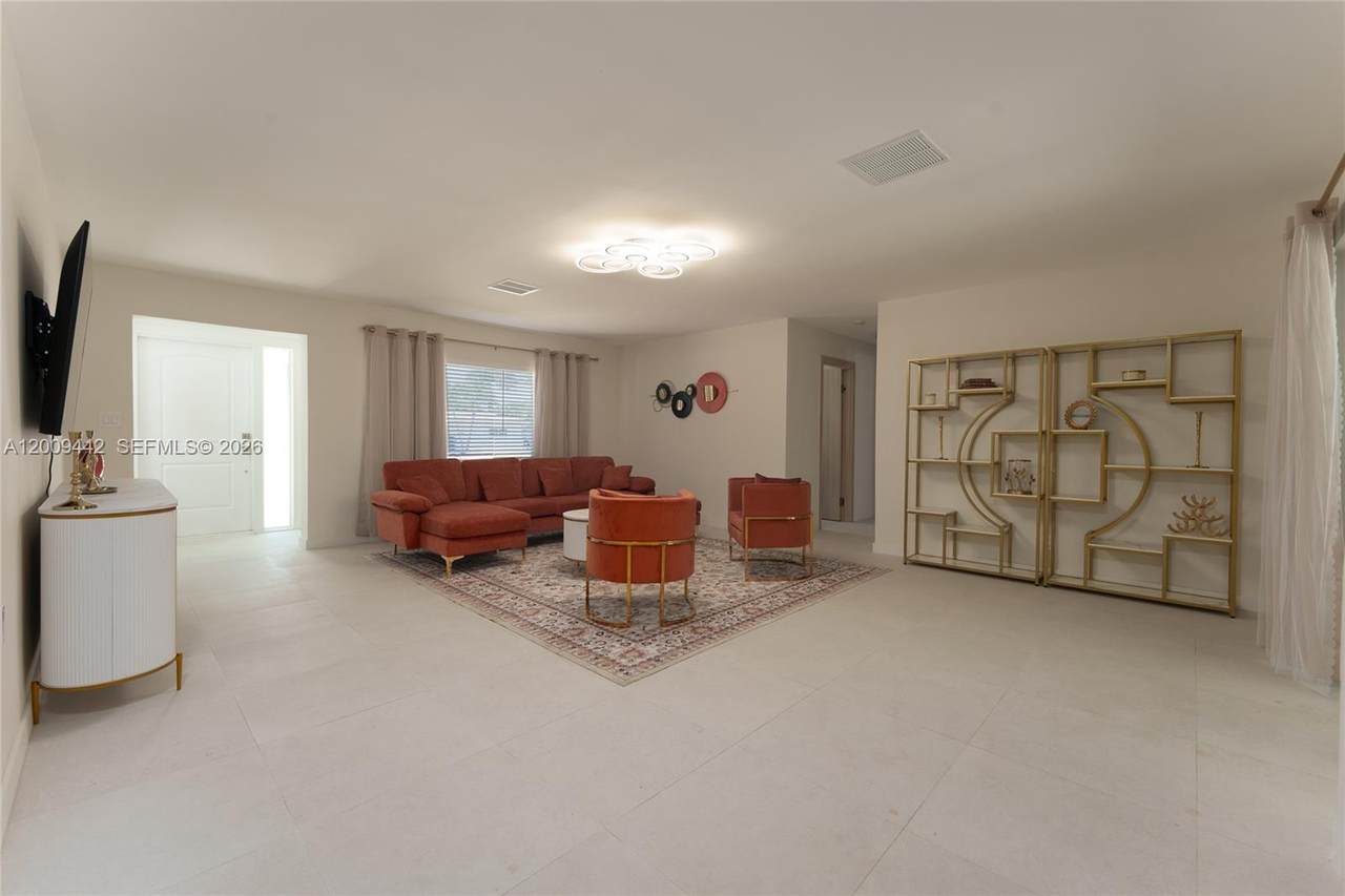https://bt-photos.global.ssl.fastly.net/miami/1280_boomver_1_A12009442-2.jpg