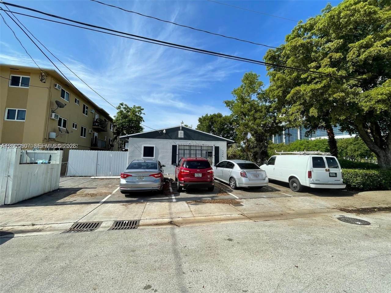 https://bt-photos.global.ssl.fastly.net/miami/1280_boomver_1_A12009607-2.jpg