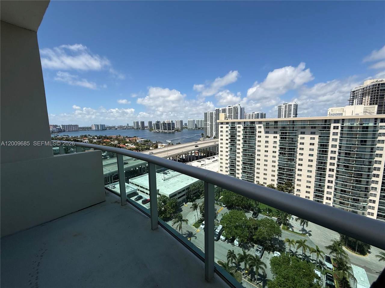 https://bt-photos.global.ssl.fastly.net/miami/1280_boomver_1_A12009685-2.jpg