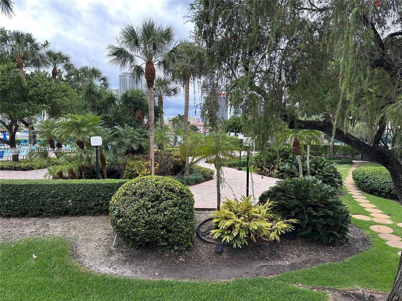https://bt-photos.global.ssl.fastly.net/miami/1280_boomver_1_A12009713-2.jpg