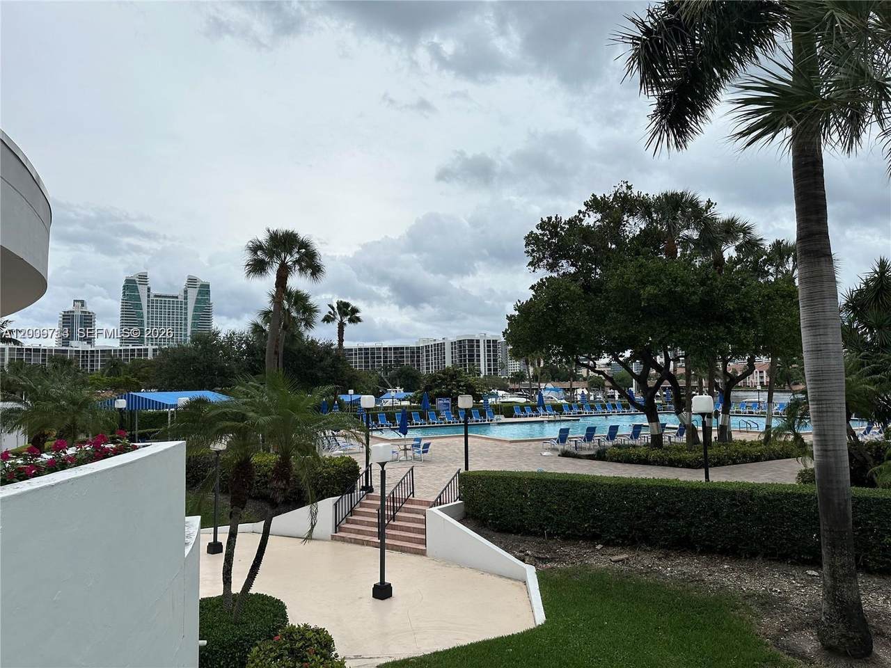 https://bt-photos.global.ssl.fastly.net/miami/1280_boomver_1_A12009713-2.jpg