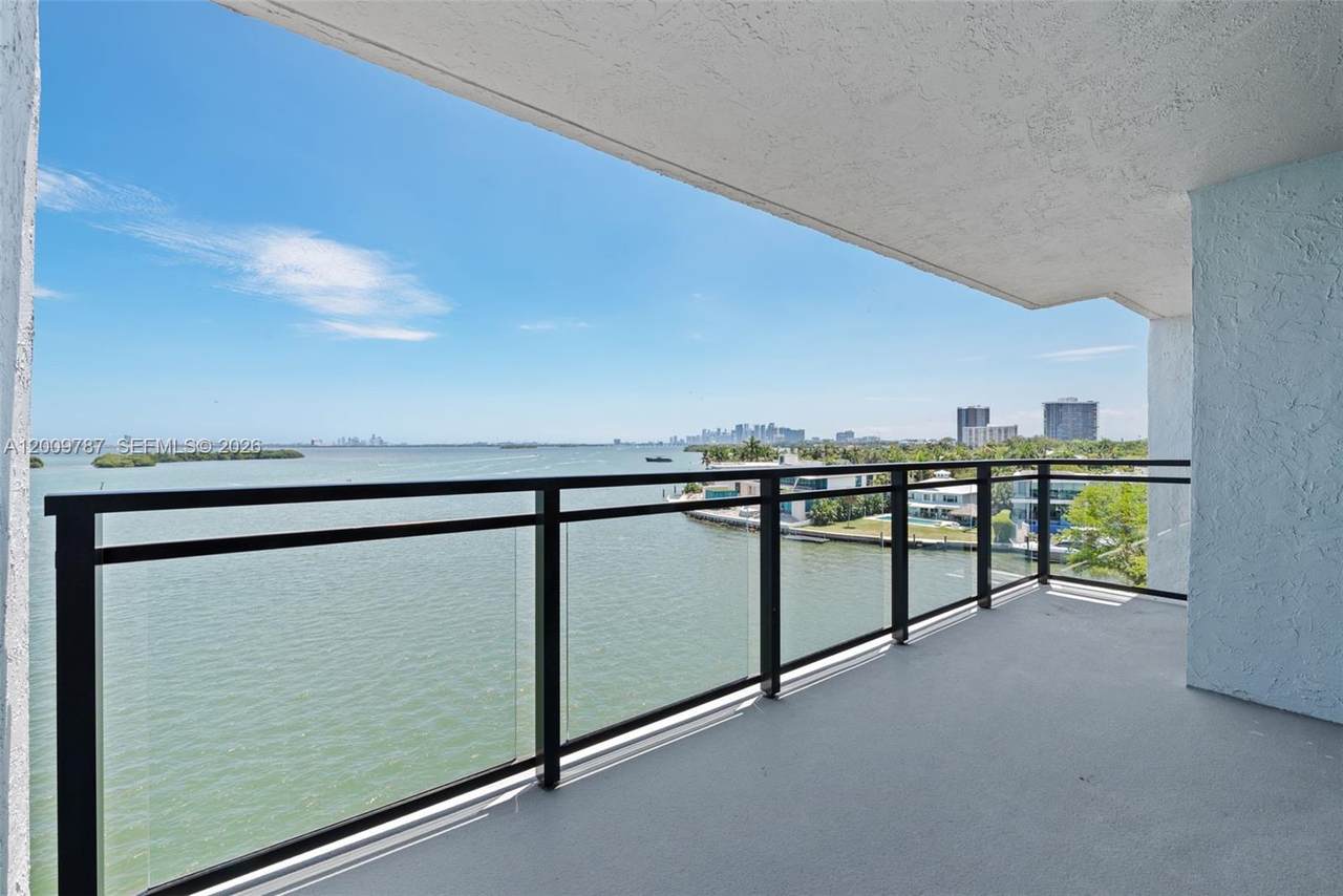 7751 Bayshore Ct - Photo 1