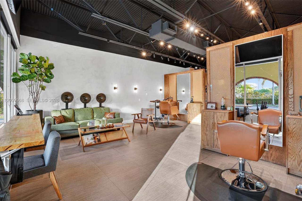 Turnkey Beauty Salon Spa For Sale In Palmetto Bay - Photo 1
