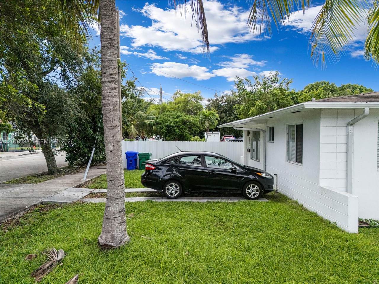 https://bt-photos.global.ssl.fastly.net/miami/1280_boomver_1_A12010233-2.jpg