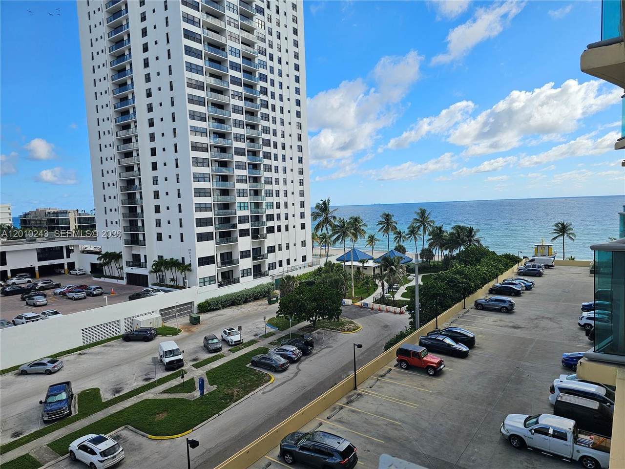 https://bt-photos.global.ssl.fastly.net/miami/orig_boomver_1_A12010243-2.jpg