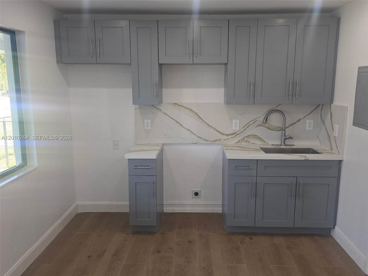 3300 6th St - Photo 1