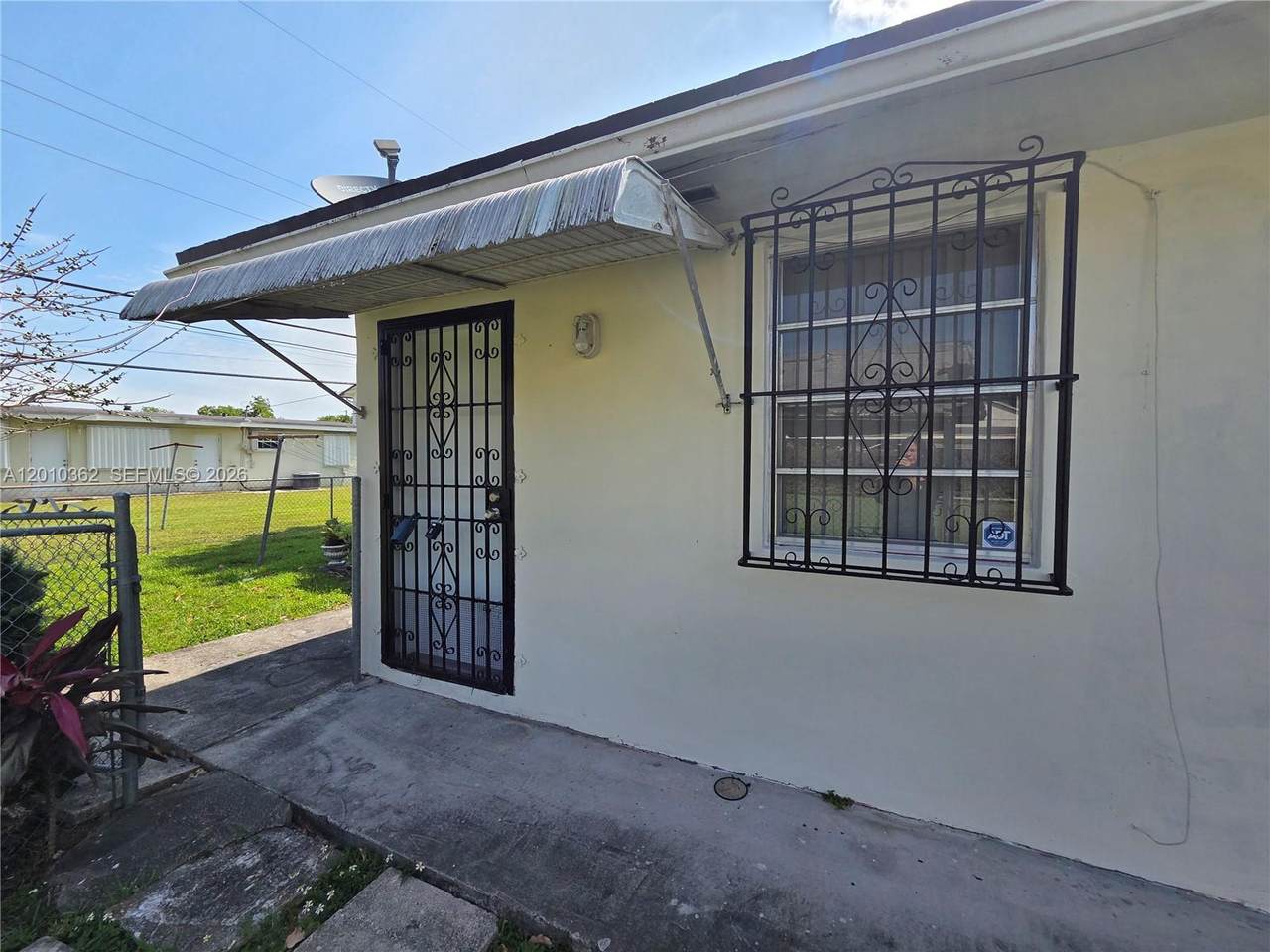 11035 56th St - Photo 1