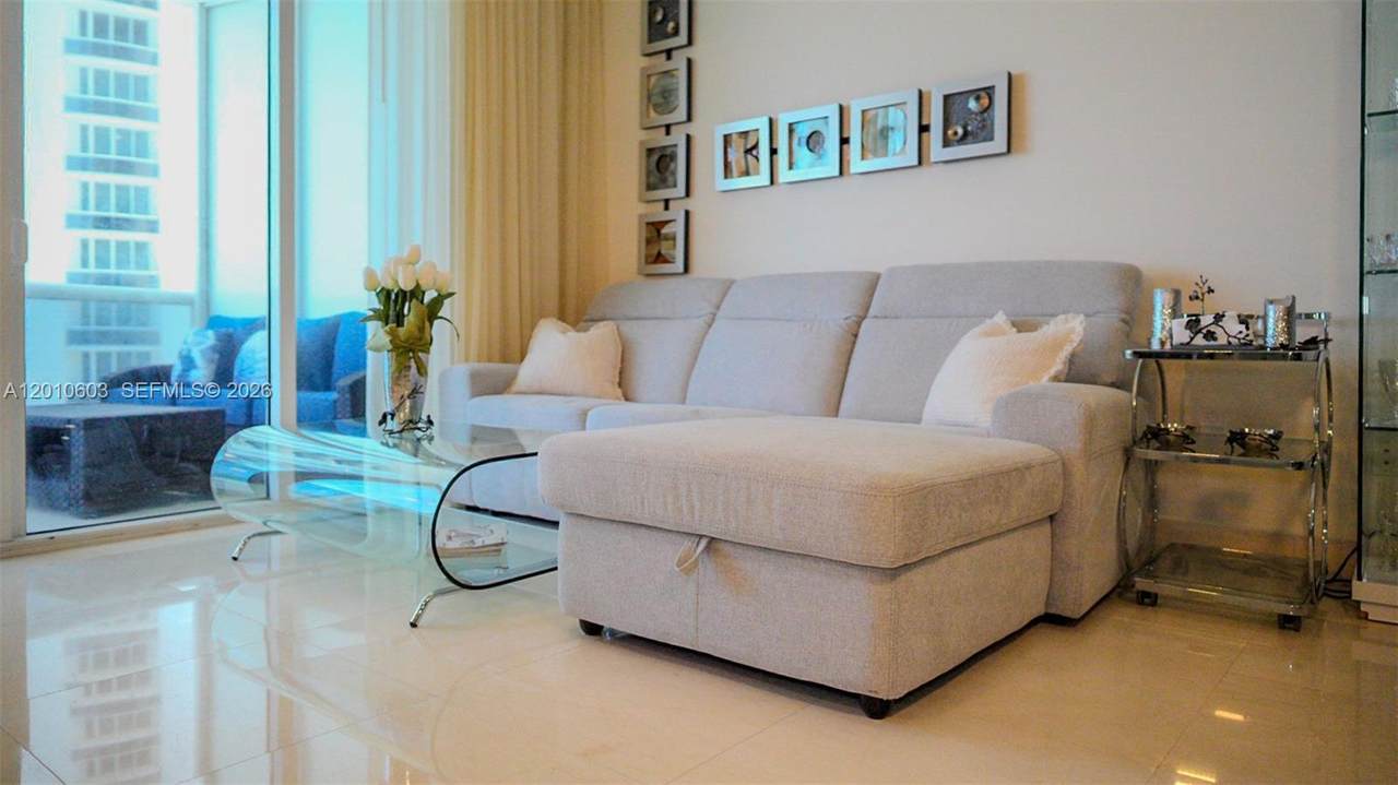 https://bt-photos.global.ssl.fastly.net/miami/1280_boomver_1_A12010603-2.jpg
