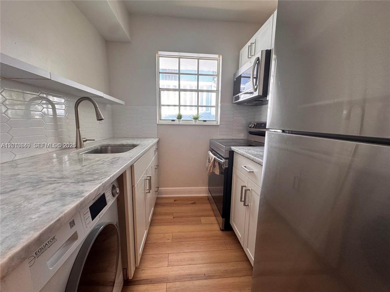 1526 Pennsylvania Ave - Photo 1