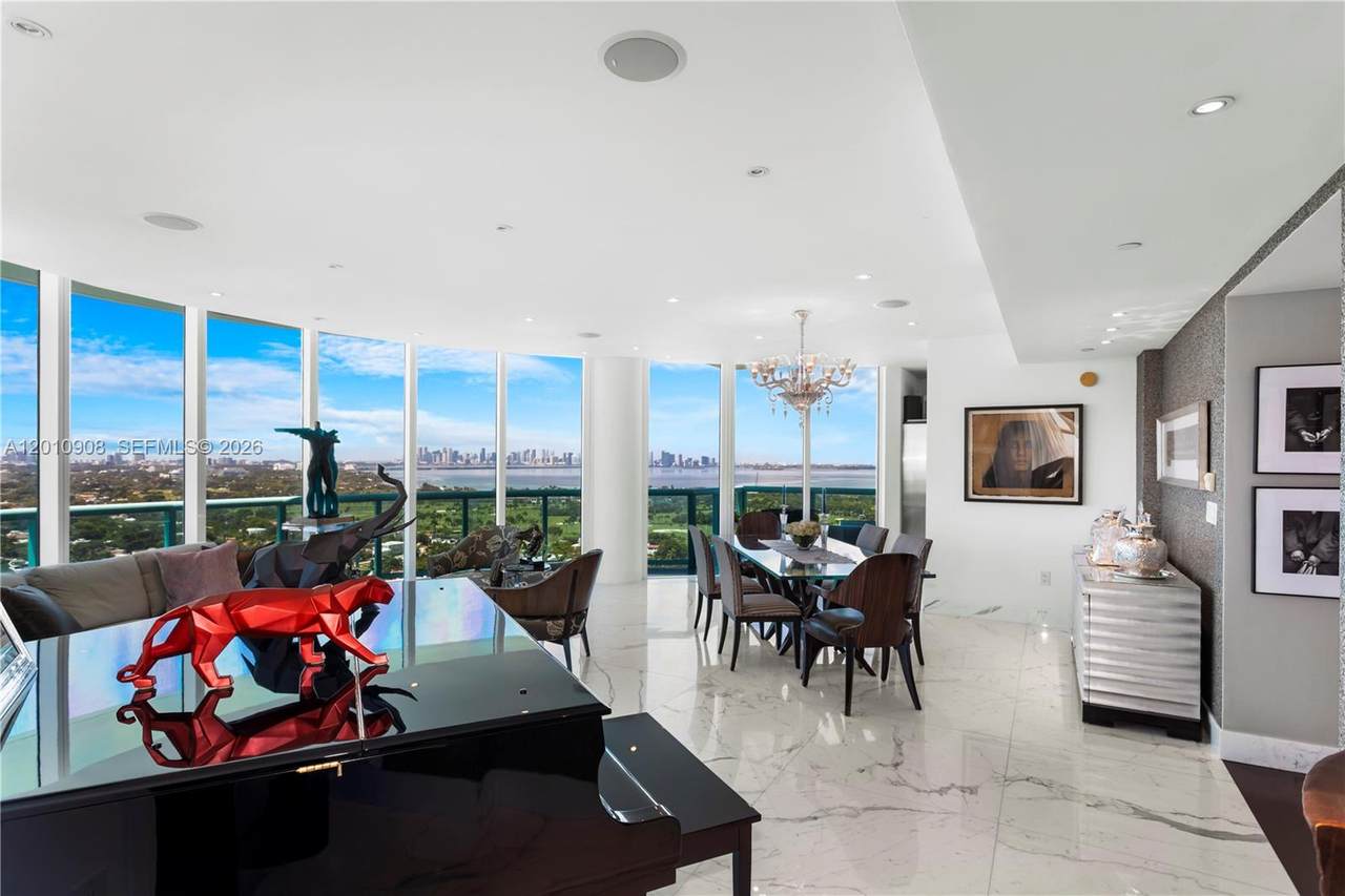 https://bt-photos.global.ssl.fastly.net/miami/1280_boomver_1_A12010908-2.jpg