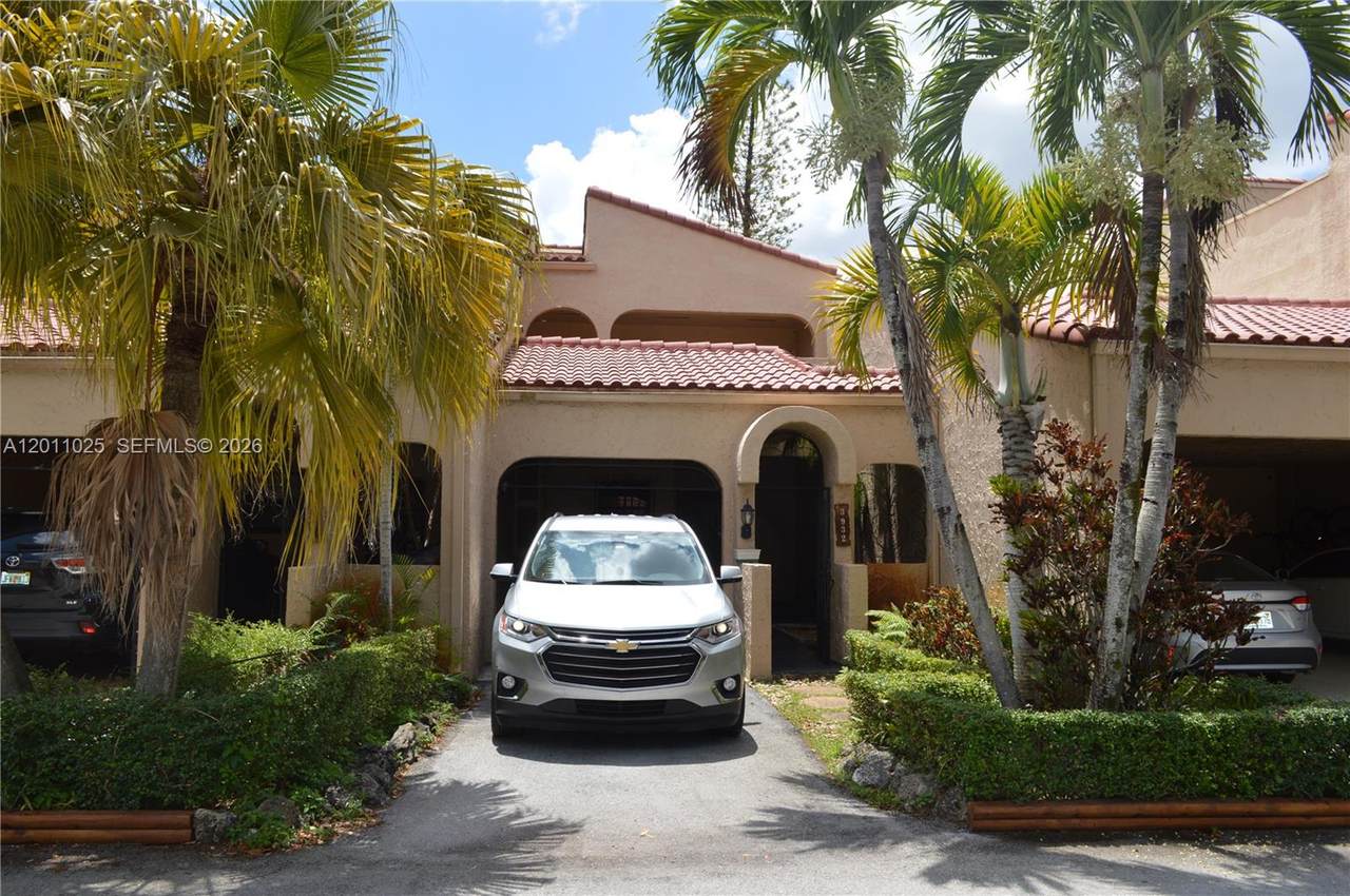 3932 Estepona Ave - Photo 1