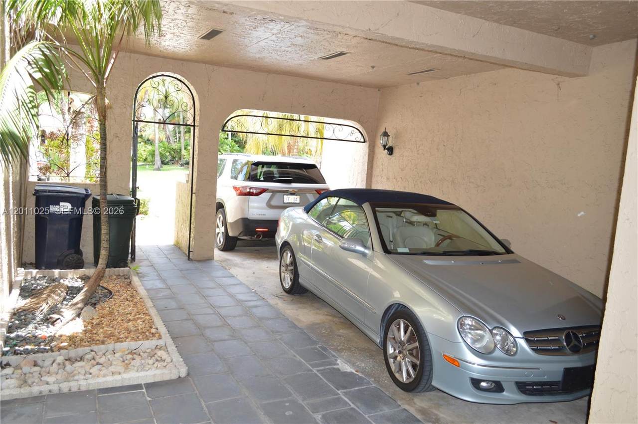 https://bt-photos.global.ssl.fastly.net/miami/orig_boomver_1_A12011025-2.jpg