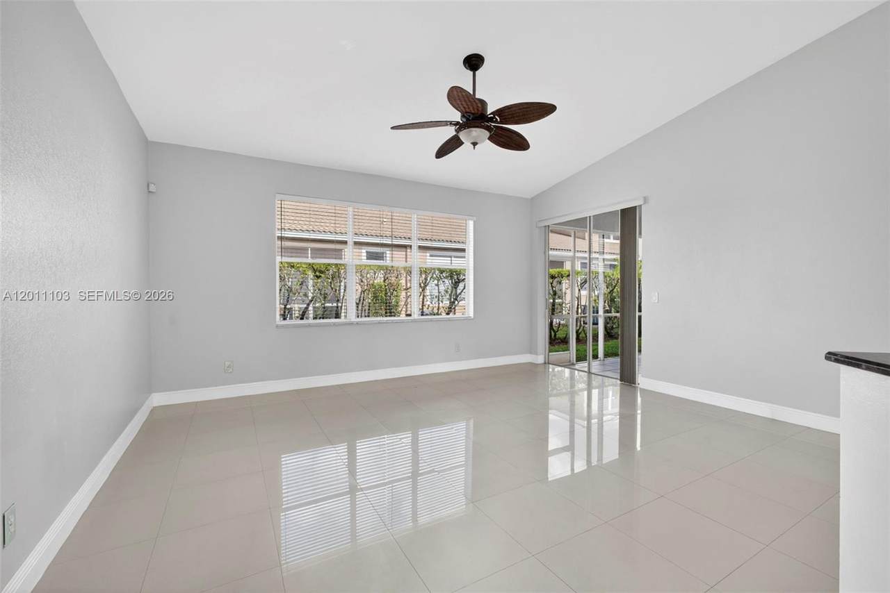 https://bt-photos.global.ssl.fastly.net/miami/1280_boomver_1_A12011103-2.jpg