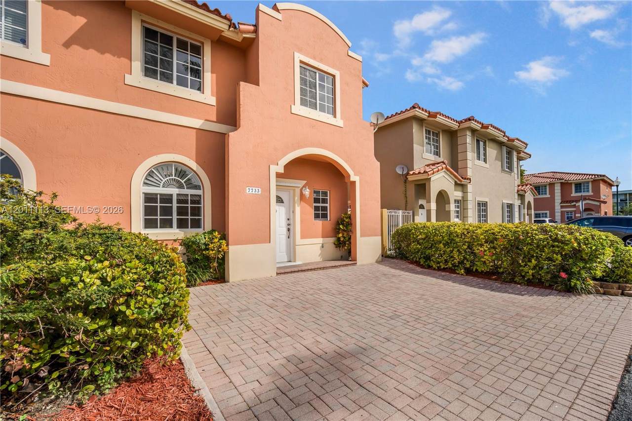 7733 94th Ln - Photo 1