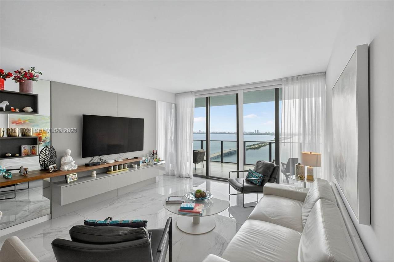 https://bt-photos.global.ssl.fastly.net/miami/1280_boomver_1_A12011166-2.jpg
