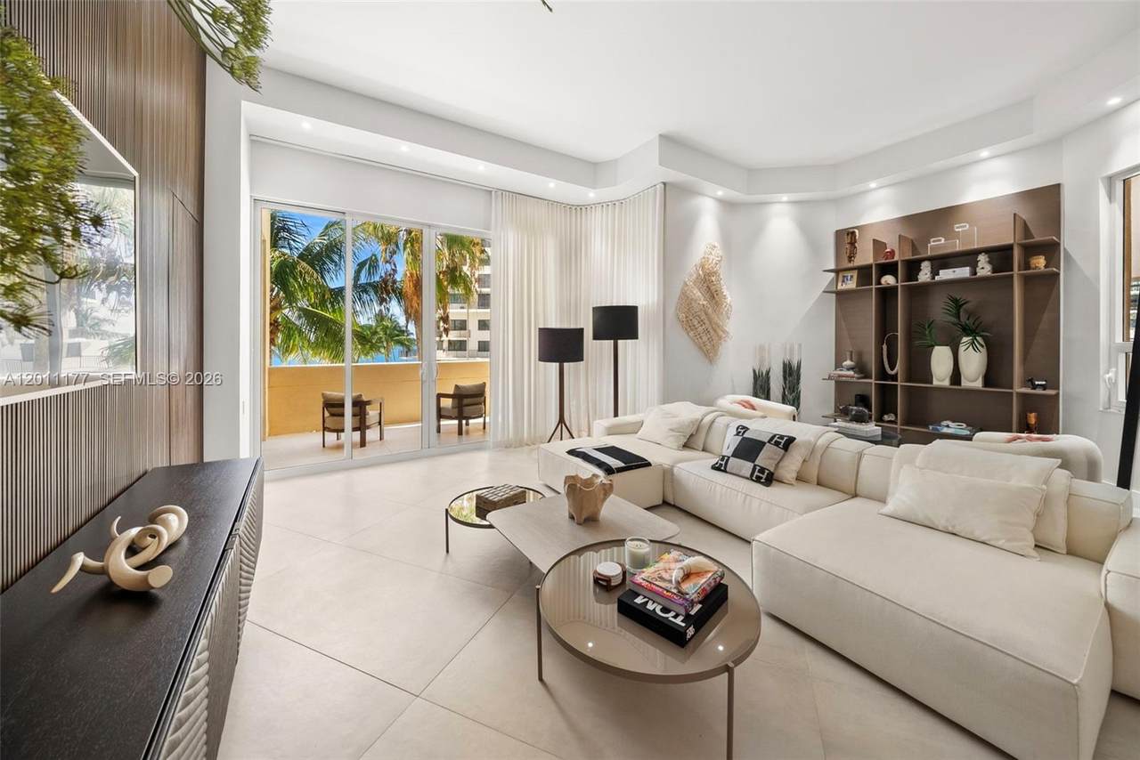 808 Brickell Key Dr - Photo 1
