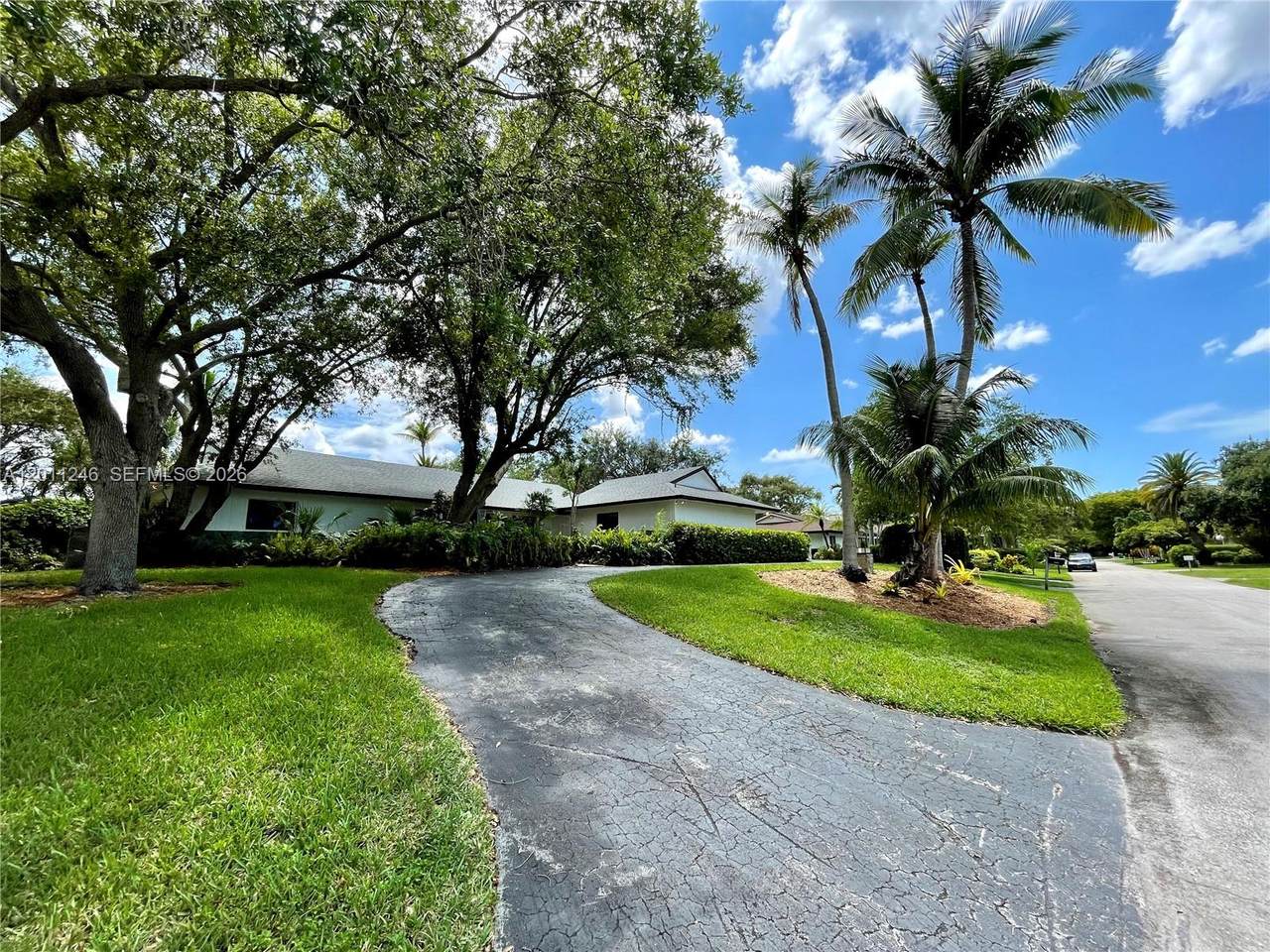 https://bt-photos.global.ssl.fastly.net/miami/1280_boomver_1_A12011246-2.jpg