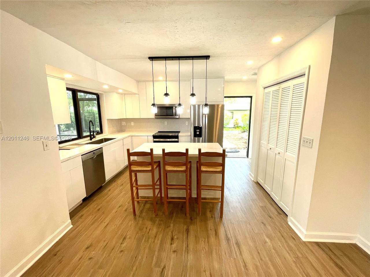 https://bt-photos.global.ssl.fastly.net/miami/1280_boomver_1_A12011246-2.jpg