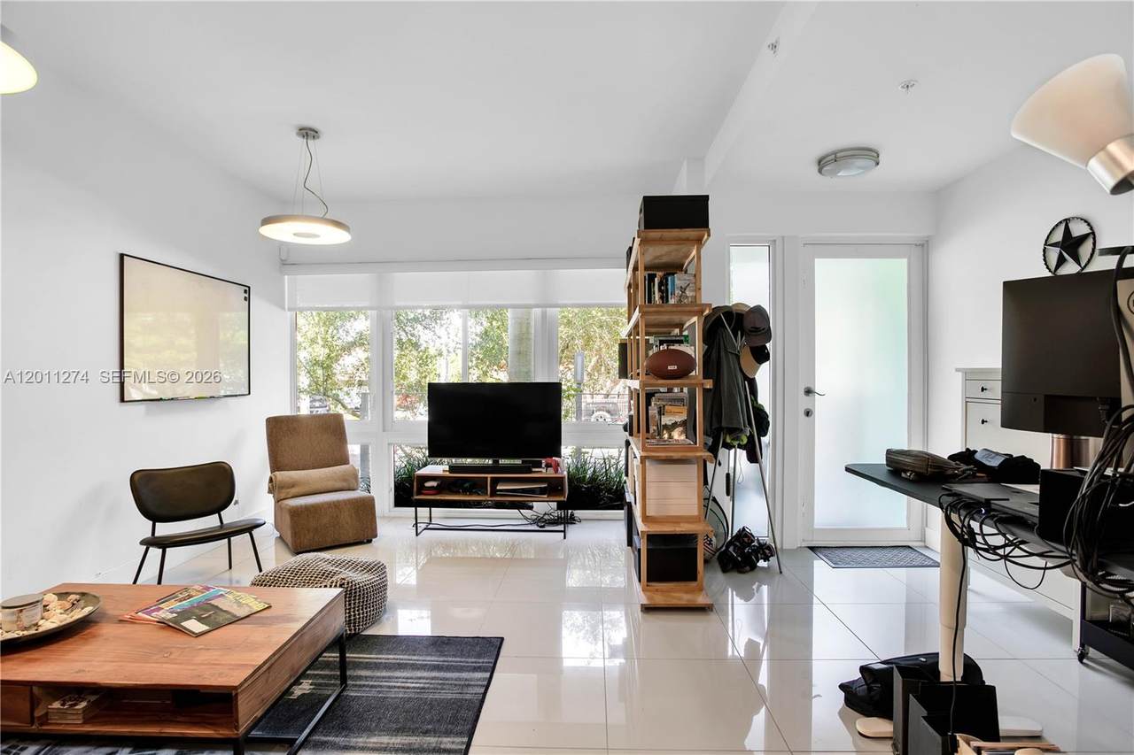 87 Shore Dr - Photo 1