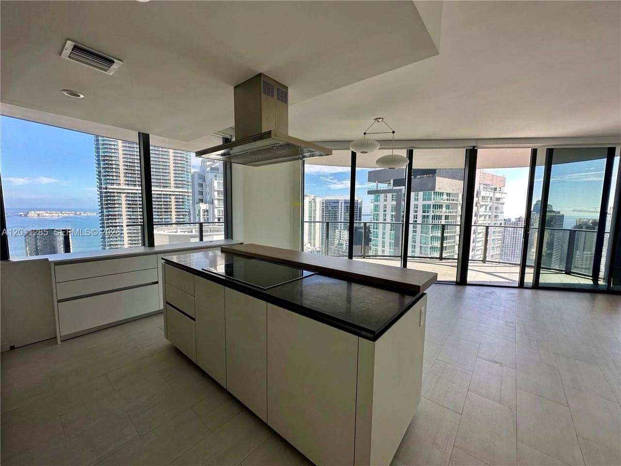 1000 Brickell Plz - Photo 1