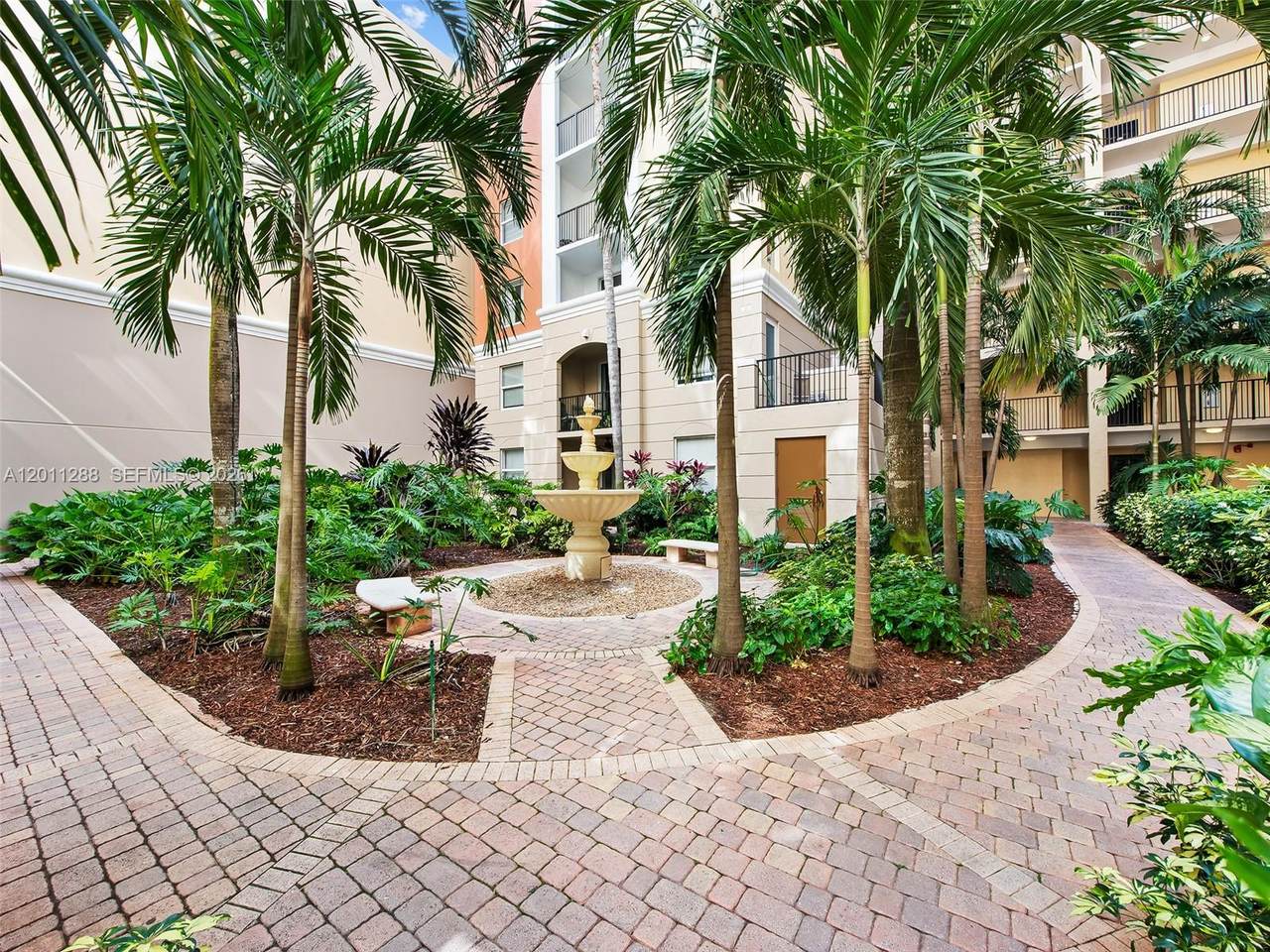 https://bt-photos.global.ssl.fastly.net/miami/1280_boomver_1_A12011288-2.jpg