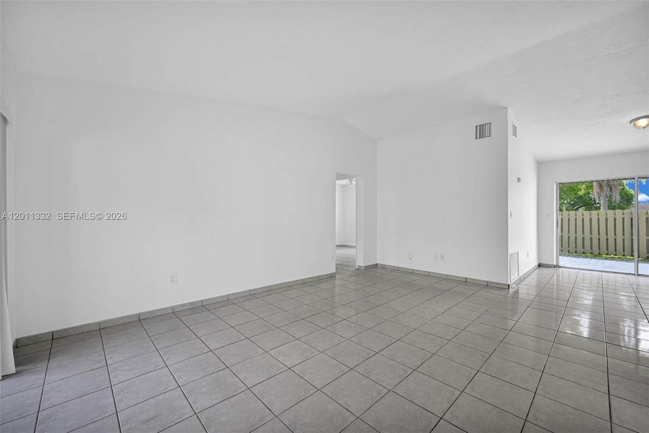 https://bt-photos.global.ssl.fastly.net/miami/1280_boomver_1_A12011332-2.jpg