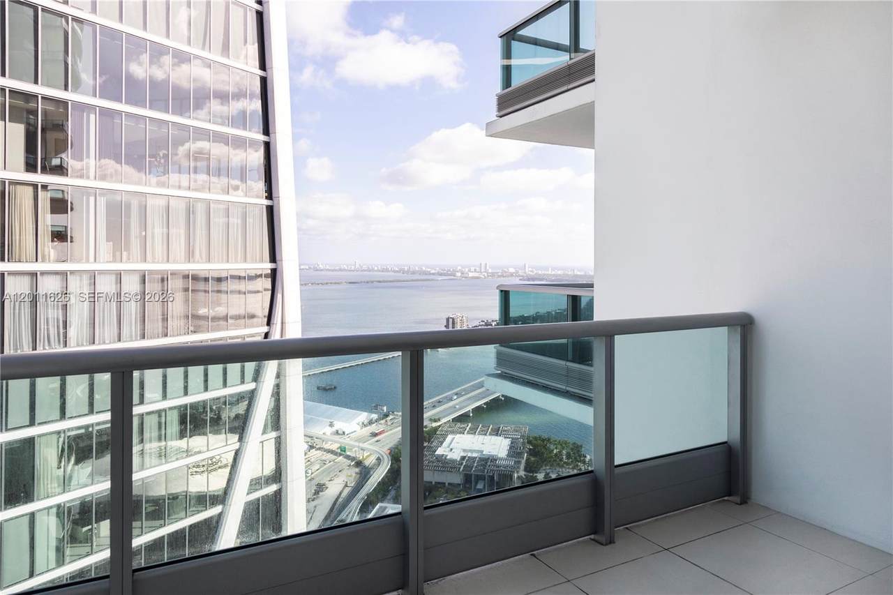 900 Biscayne Blvd - Photo 1