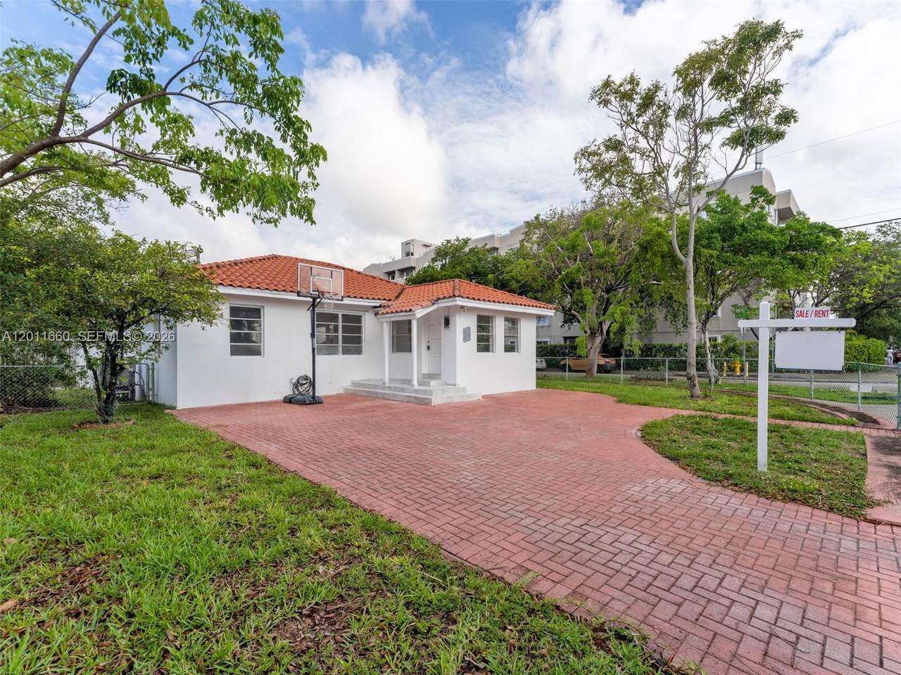 https://bt-photos.global.ssl.fastly.net/miami/1280_boomver_1_A12011660-2.jpg