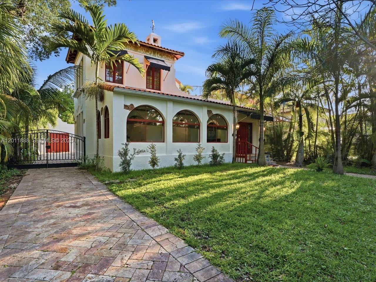 1137 Asturia Ave - Photo 1