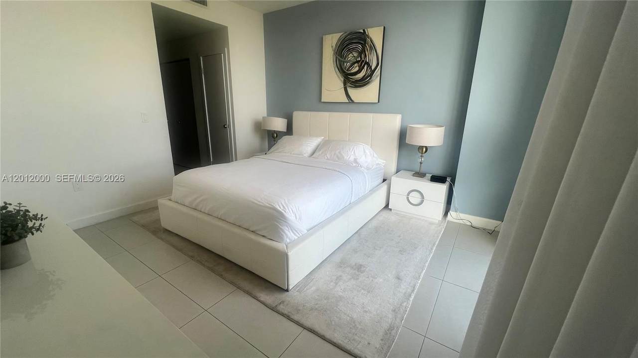 https://bt-photos.global.ssl.fastly.net/miami/1280_boomver_1_A12012000-2.jpg