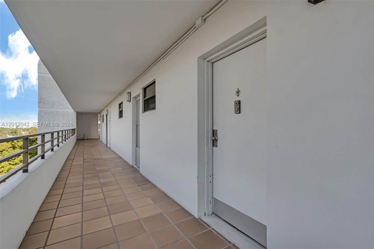 https://bt-photos.global.ssl.fastly.net/miami/1280_boomver_1_A12012042-2.jpg
