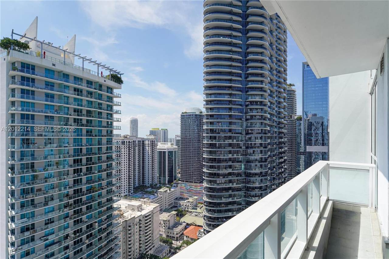 https://bt-photos.global.ssl.fastly.net/miami/1280_boomver_1_A12012214-2.jpg
