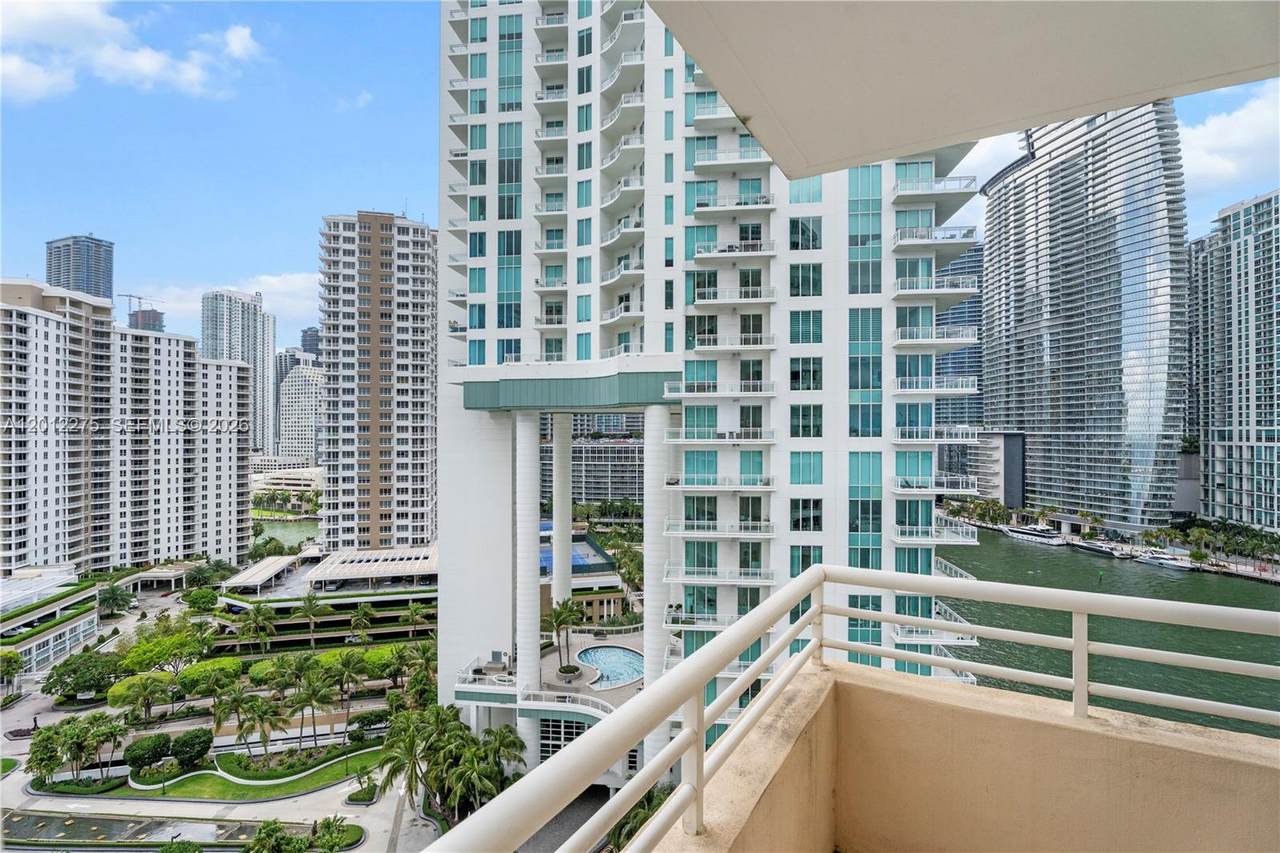 https://bt-photos.global.ssl.fastly.net/miami/1280_boomver_1_A12012275-2.jpg