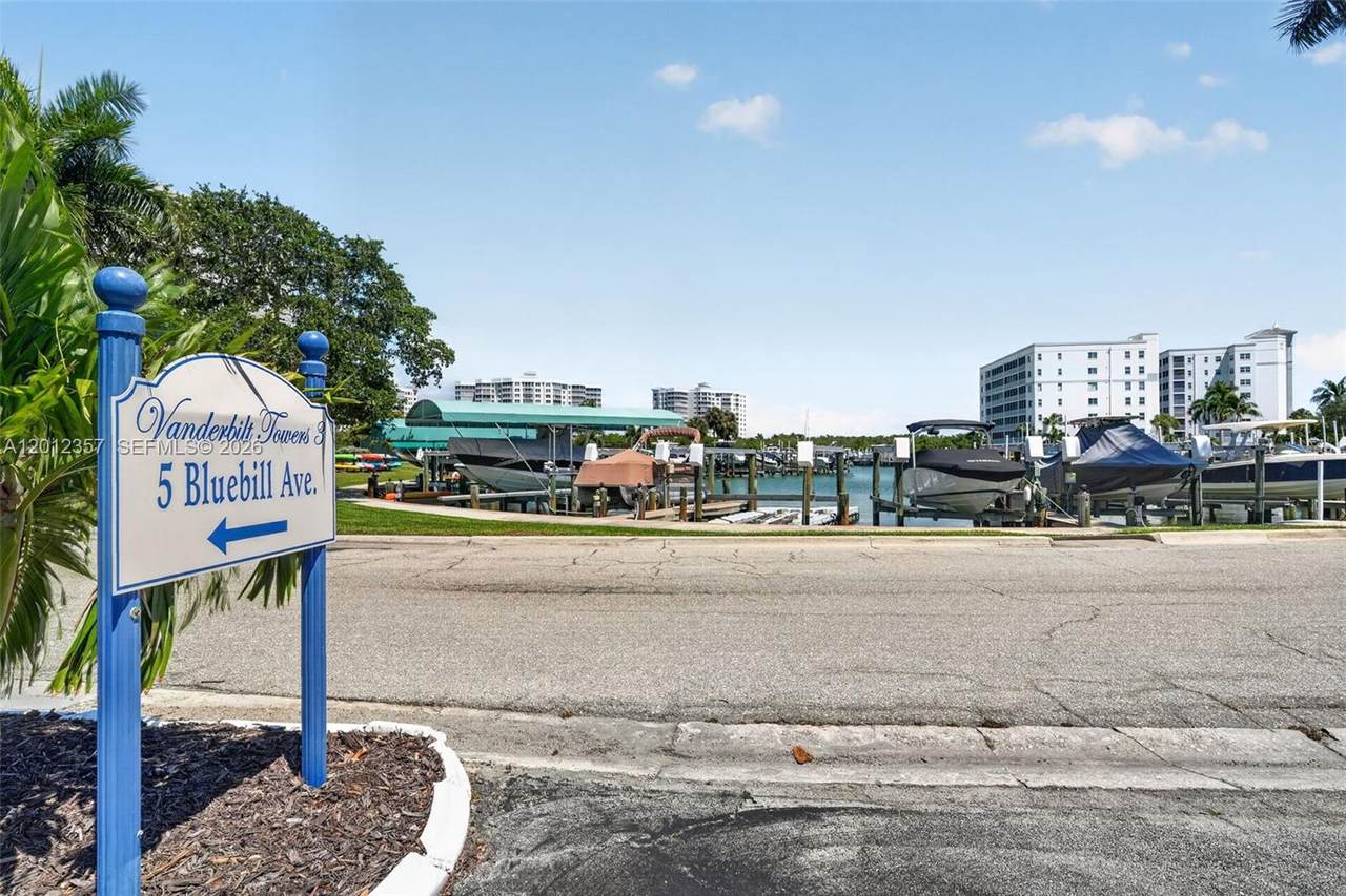 https://bt-photos.global.ssl.fastly.net/miami/1280_boomver_1_A12012357-2.jpg