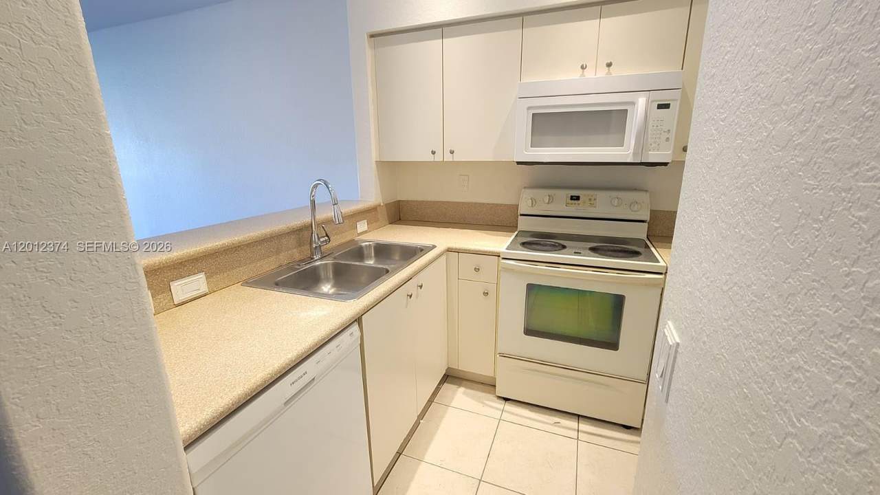 https://bt-photos.global.ssl.fastly.net/miami/1280_boomver_1_A12012374-2.jpg