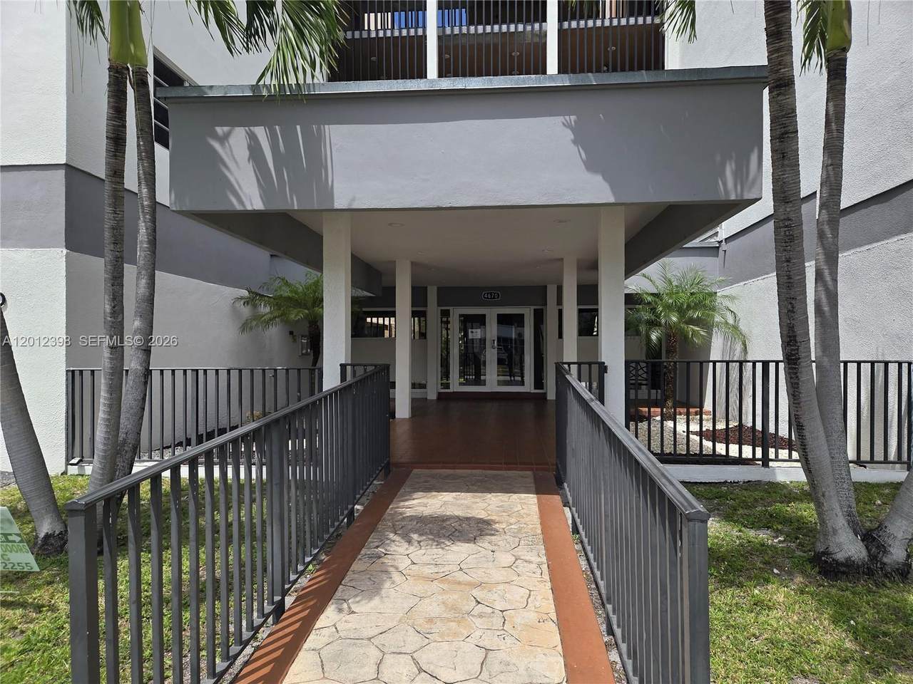 https://bt-photos.global.ssl.fastly.net/miami/1280_boomver_1_A12012398-2.jpg