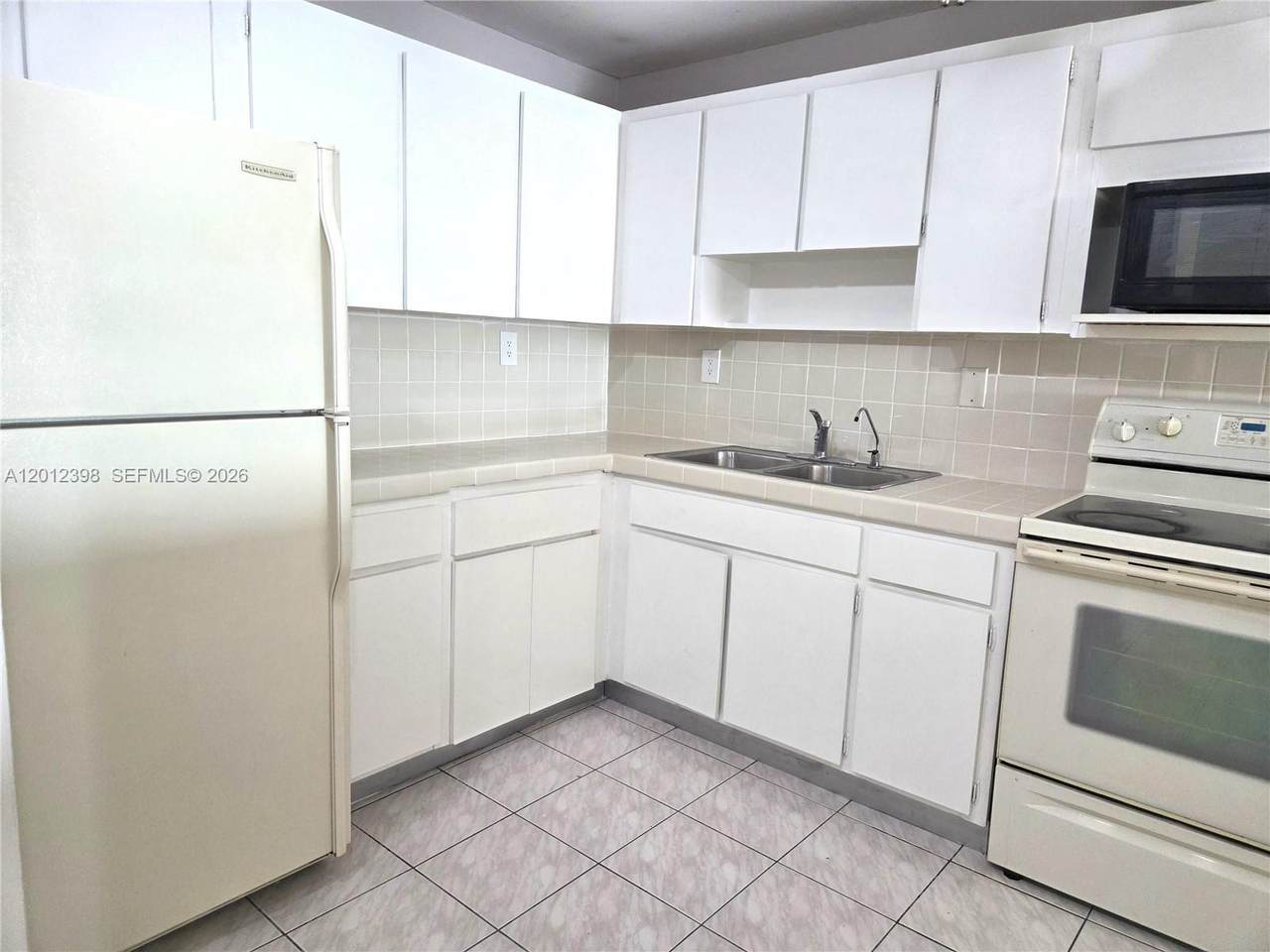 https://bt-photos.global.ssl.fastly.net/miami/1280_boomver_1_A12012398-2.jpg