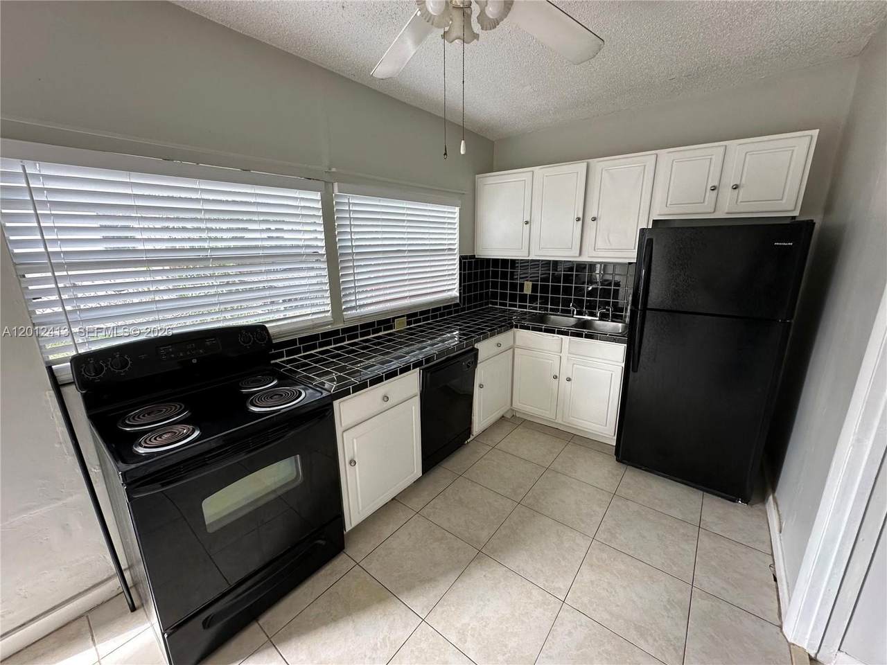 2443 Cleveland St - Photo 1